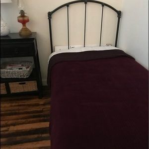 Pottery Barn - Velvet Channel Quilt - Twin